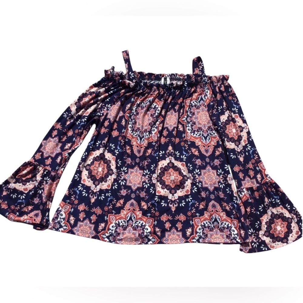 *FINAL PRICE* Off the shoulder Girl’s Top